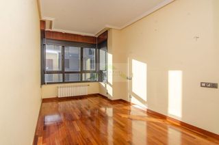 Piso en venta en Os Mallos - San Cristóbal en Coruña (A)