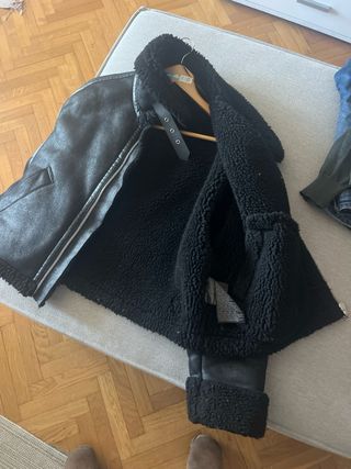 Cazadora aviador negra con borreguito