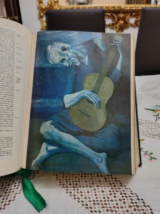 Biblia .Gran tamaño.Muy ilustra y bien conservada.