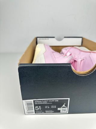 Jordan Flight Court Rosa Talla 38