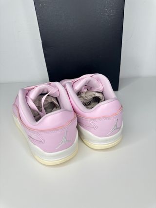 Jordan Flight Court Rosa Talla 38