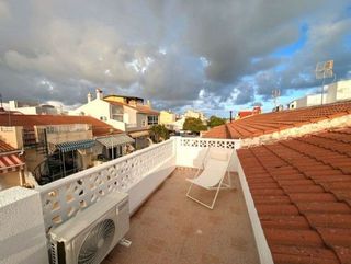 Casa adosada en venta en La Siesta - El Salado - Torreta en Torrevieja