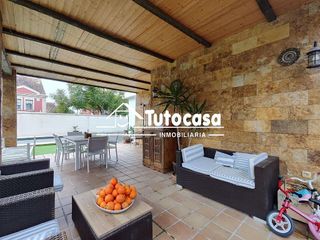 Chalet en venta en Montequinto en Dos Hermanas