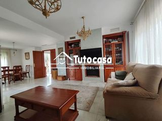 Chalet en venta en Montequinto en Dos Hermanas