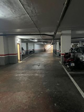 Garaje en alquiler en Santa Eulàlia en Hospitalet de Llobregat, L´