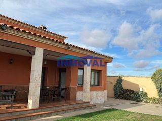 Chalet en venta en Valdepeñas