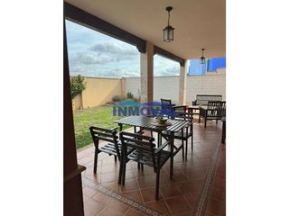 Chalet en venta en Valdepeñas