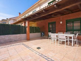 Casa adosada en venta en Santa Isabel - Movera en Zaragoza