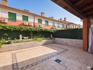 Casa adosada en venta en Santa Isabel - Movera en Zaragoza