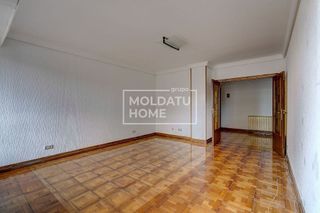 Piso en venta en Amara - Berri en San Sebastián-Donostia