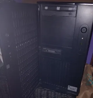 Torre PC Asus Workstation Negra