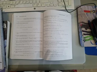 Problemas de álgebra con esquemas teóricos