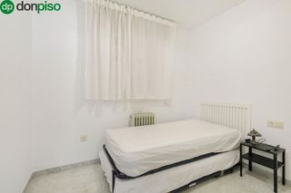 Piso en venta en Pajaritos - Plaza de Toros en Granada