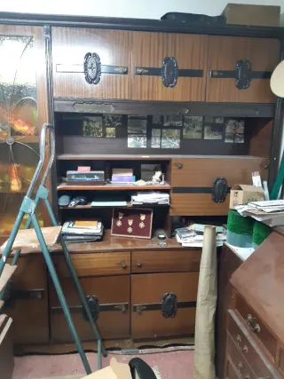 Mueble aparador madera con puertas y cajones