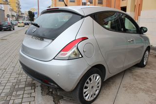 Lancia Ypsilon 2012
