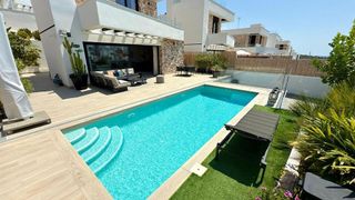 Chalet en venta en Cala de Finestrat en Finestrat