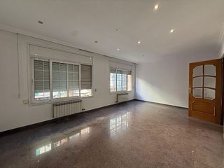 Casa adosada en venta en Sant Joan Despí