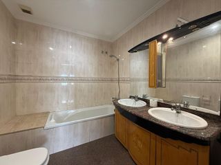 Casa adosada en venta en Sant Joan Despí