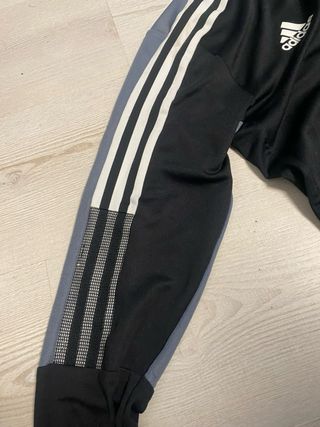Sudadera Real Madrid x Human Race Adidas