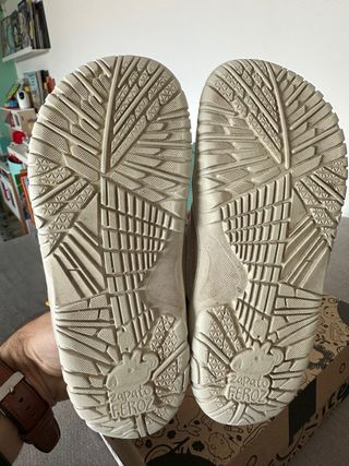 Zapato feroz talla 28