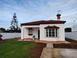 Chalet en venta en La Banda - Campo de Fútbol en Chiclana de la Frontera