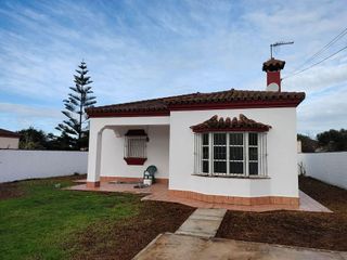Chalet en venta en La Banda - Campo de Fútbol en Chiclana de la Frontera