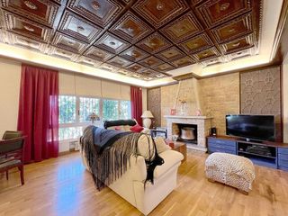 Chalet en venta en Utebo