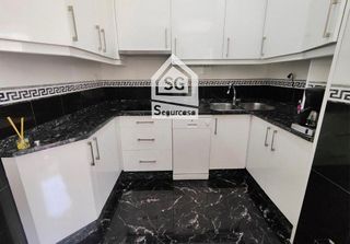 Piso en venta en Centro en Ourense