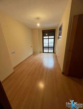 Piso en venta en Linares