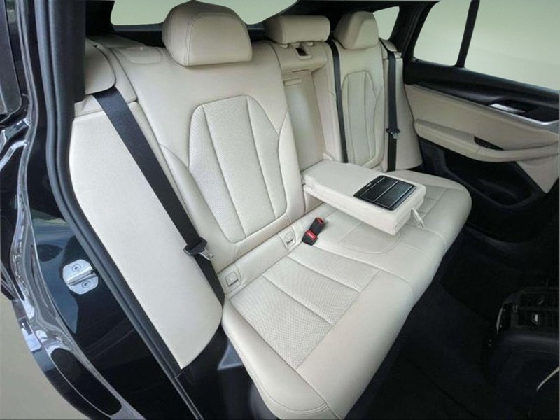 BMW X4 2023, foto 30