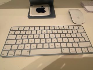 iMac Pantalla Grande con Teclado y Ratón