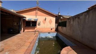 Casa adosada en venta en Parets del Vallès