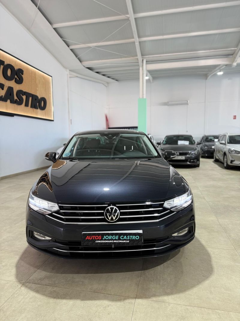 Volkswagen Passat Variant Executive 2.0 TDI 2022, foto 3