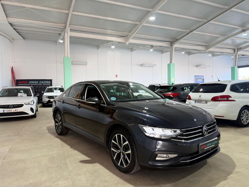Volkswagen Passat Variant Executive 2.0 TDI 2022, foto 4