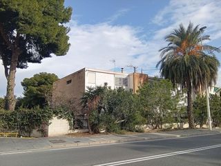 Piso en venta en Vistahermosa en Alicante