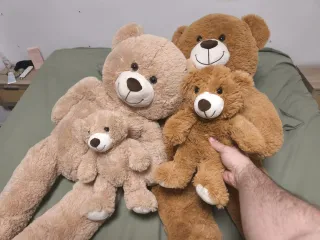 Oso de peluche grande y pequeño