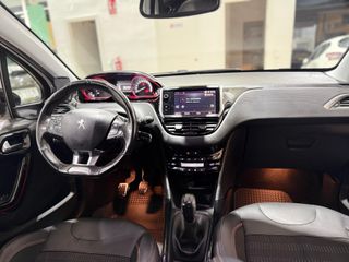 Peugeot 2008 GT Line BlueHDi 100 S&S