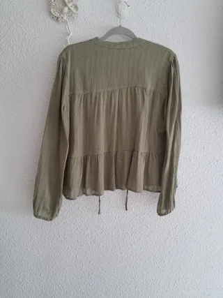 Blusa Stradivarius verde talla l