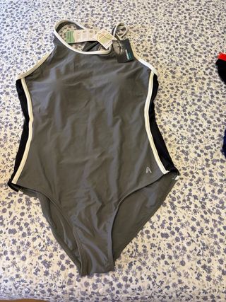 Bañador deportivo Bumerang Talla 42L Nuevo