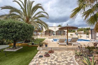 Chalet en venta en Albatera