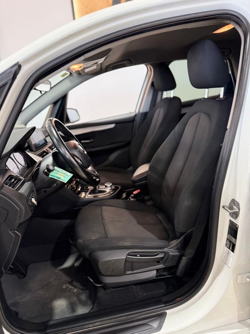 BMW Serie 2 216d (F45) 2020, foto 12
