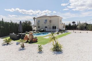 Chalet en venta en Urbanizaciones en Llíria