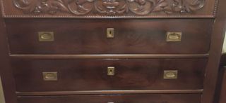 Cómoda antigua madera maciza talla artesana