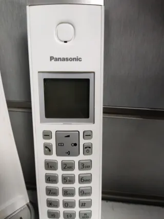 Teléfono Fijo Panasonic Blanco y Plateado