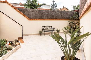 Casa adosada en venta en Torrent Ballester en Viladecans