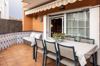 Casa adosada en venta en Torrent Ballester en Viladecans