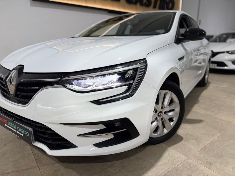 Renault Mégane 2021, foto 19