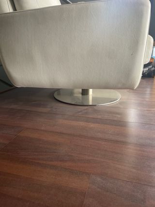 Sillón de piel blanco