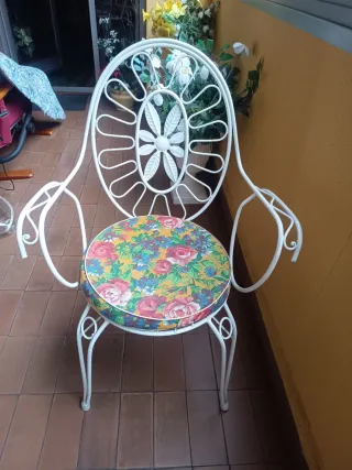 Mesa y 4 sillas forja terraza vintage