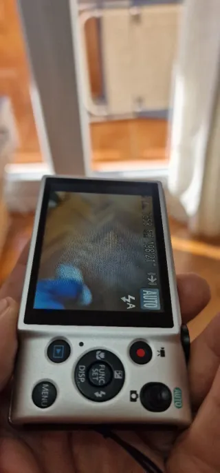 Canon IXUS 132 HD Plata ojo leer